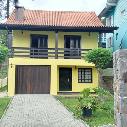 Casa com dois quartos e sala com lareira à venda em Nova Petrópolis na Serra Gaúcha