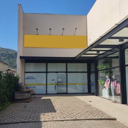 Sala comercial à venda no centro comercial de Picada Café, na Serra Gaúcha